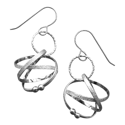 Mobius Loop Earring (sm)
Sterling silver
ERDR38 Mobius Loop Earring (sm)
Sterling silver
ERDR38